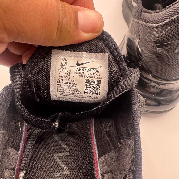 Nike Air Max 270 Triple Black Women’s 6.5 Running Sneakers - Picture 2 of 10